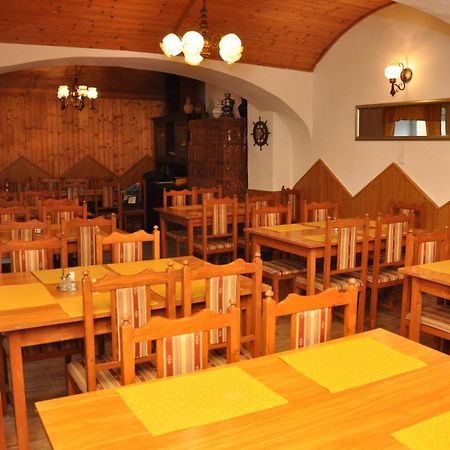 Bed and Breakfast Gloriett Panzio à Fertőboz Extérieur photo