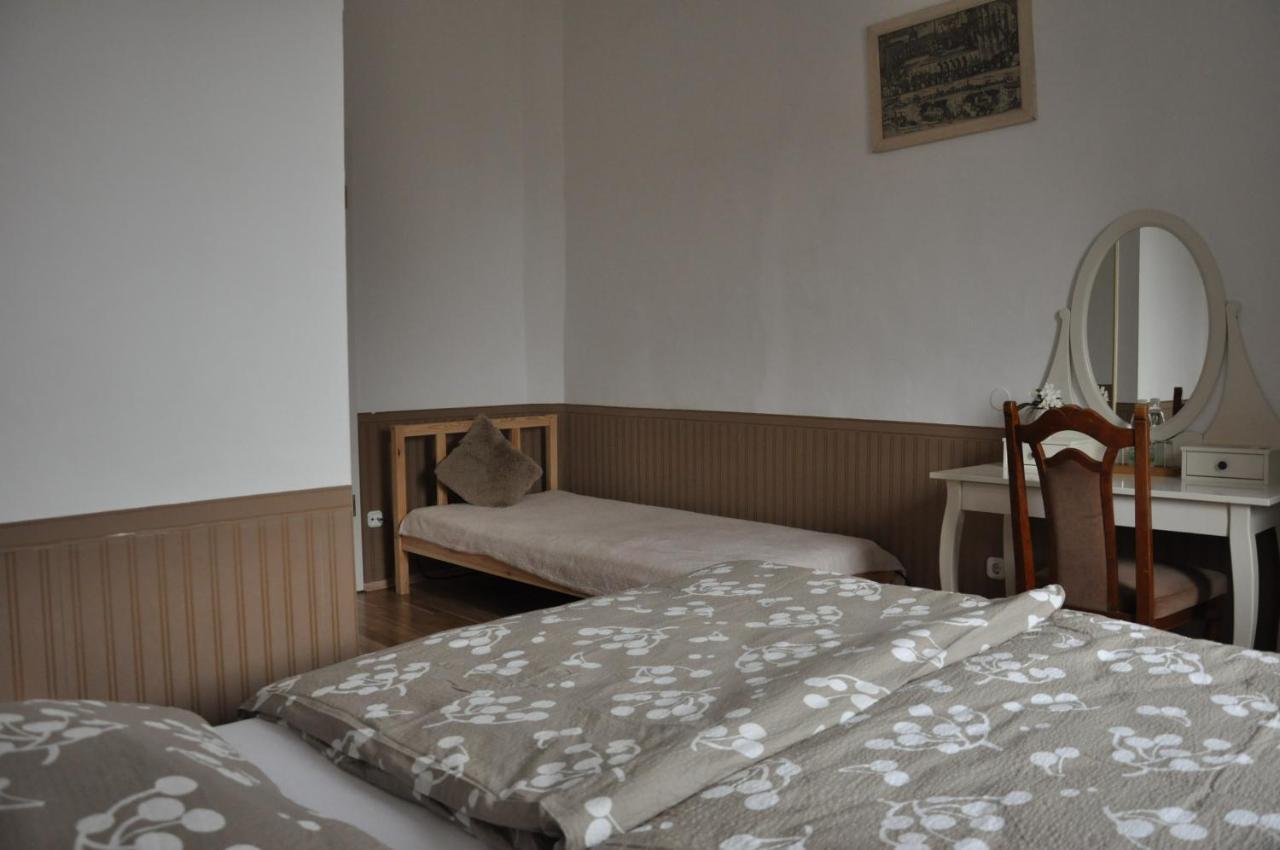 Bed and Breakfast Gloriett Panzio à Fertőboz Extérieur photo