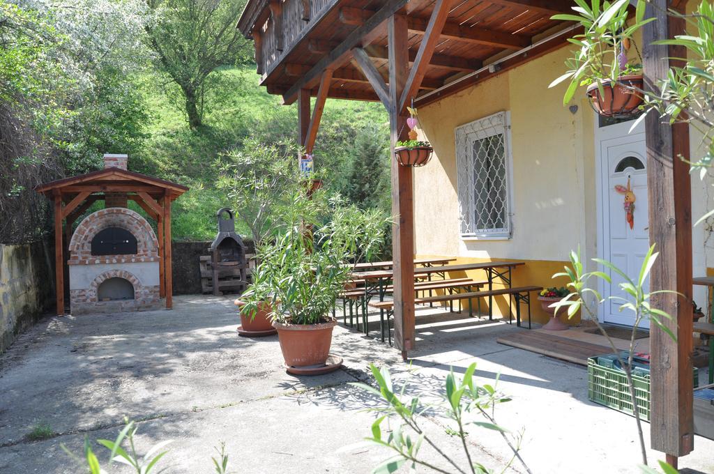 Bed and Breakfast Gloriett Panzio à Fertőboz Extérieur photo