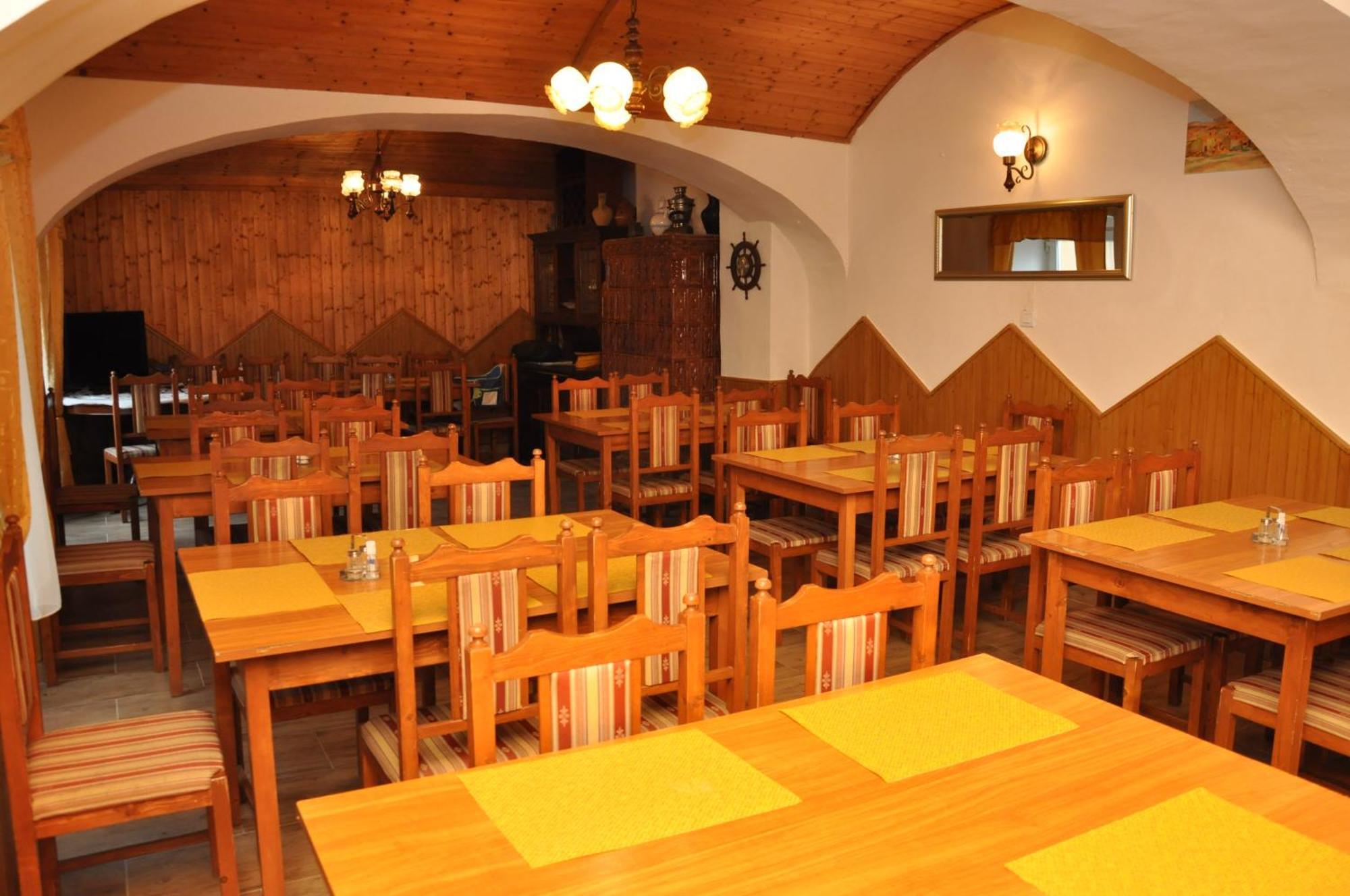 Bed and Breakfast Gloriett Panzio à Fertőboz Extérieur photo