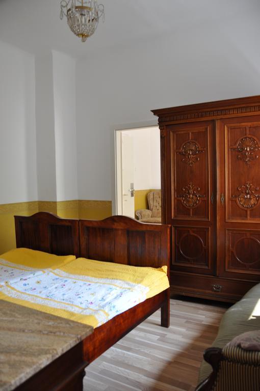 Bed and Breakfast Gloriett Panzio à Fertőboz Chambre photo