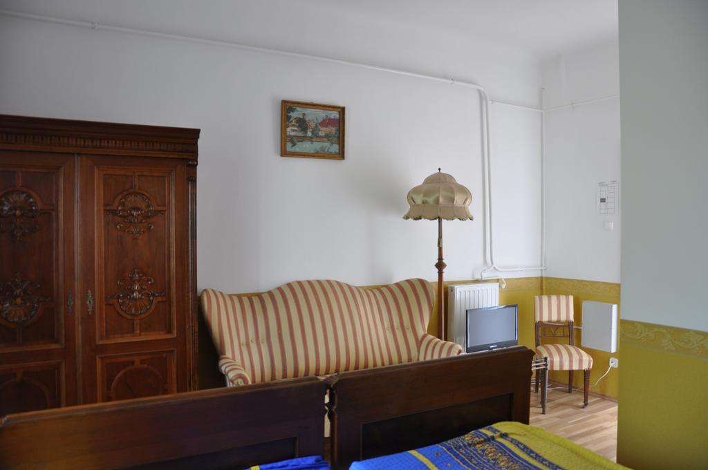Bed and Breakfast Gloriett Panzio à Fertőboz Chambre photo