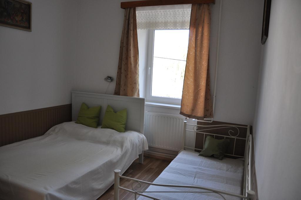 Bed and Breakfast Gloriett Panzio à Fertőboz Extérieur photo